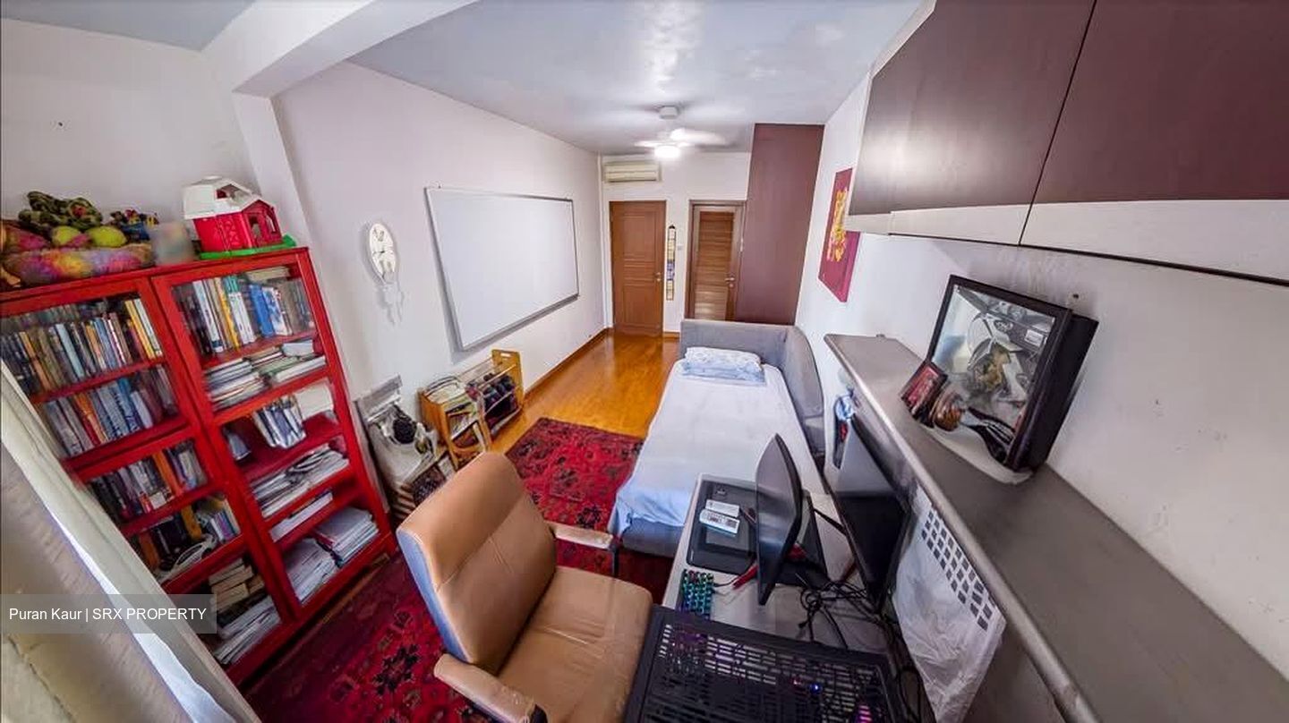 Namly Court (D10), Terrace #582966001